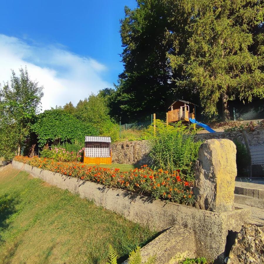 Ferienhaus Am Bach Mit Grossem Garten Deuerling Exterior photo